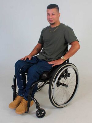 Pantalón masculino adaptado para silla de ruedas